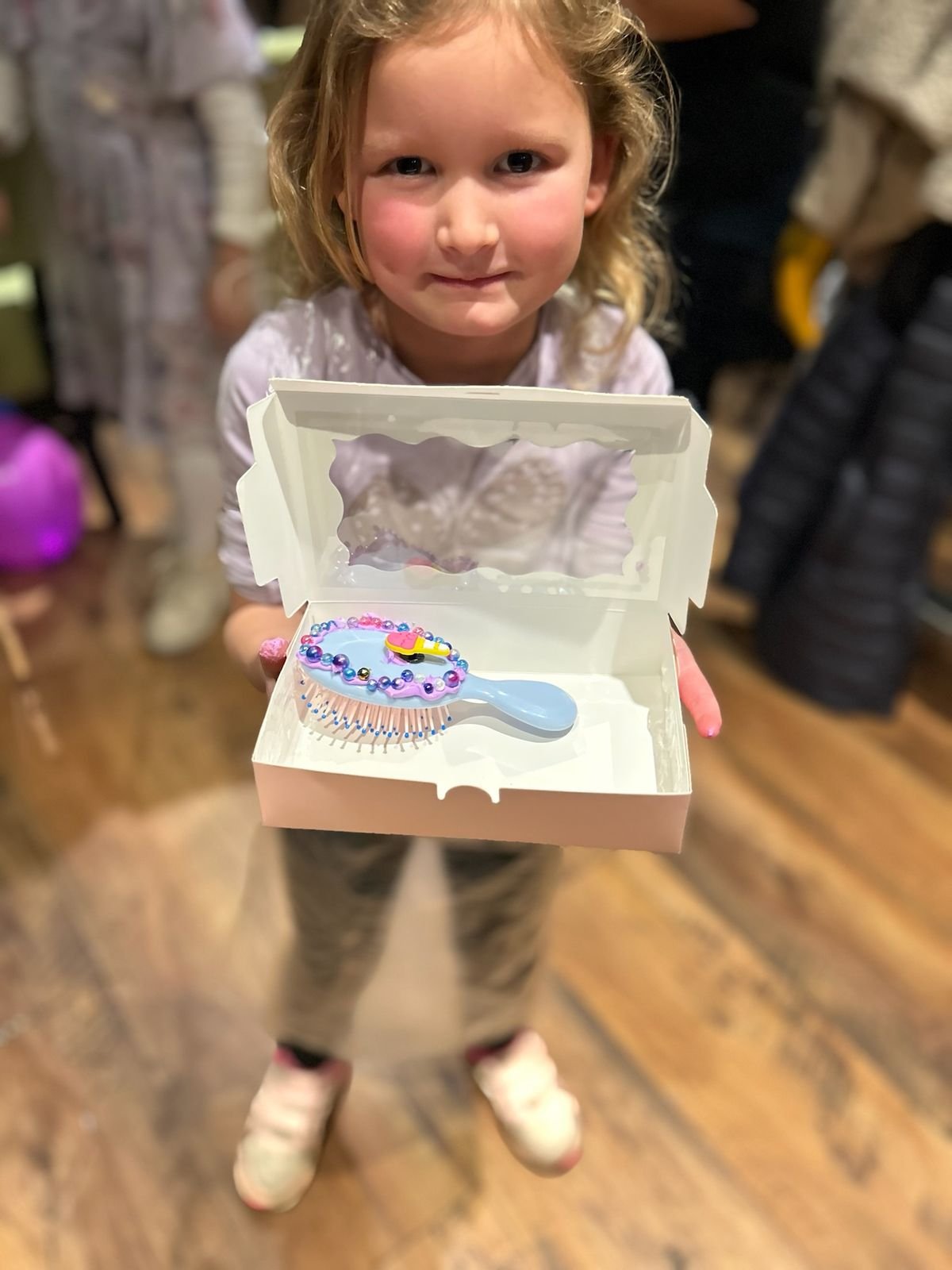 A real moment of slime-making fun at a Jazzy Slime party (9)