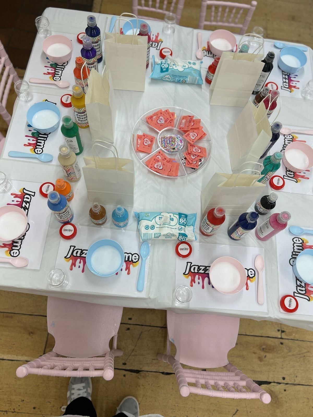 A real Jazzy Slime party setup, styled and ready for guests (7)