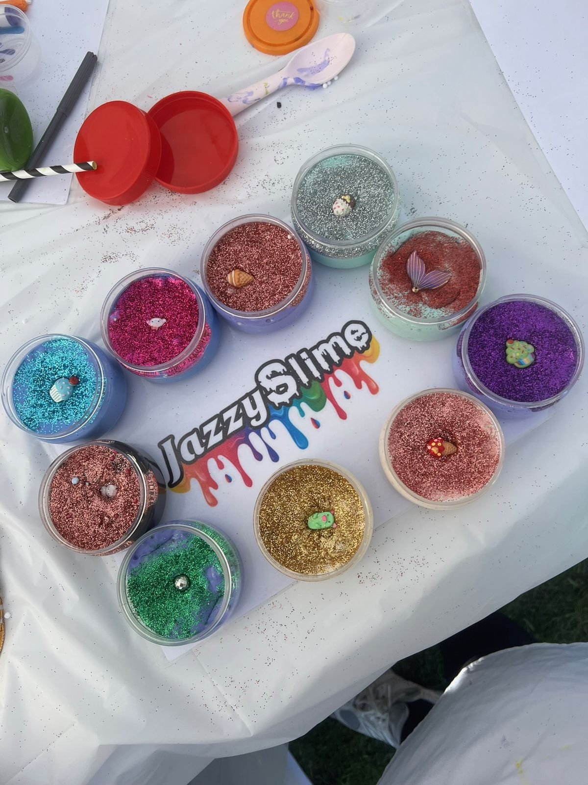 A real moment of slime-making fun at a Jazzy Slime party (27)