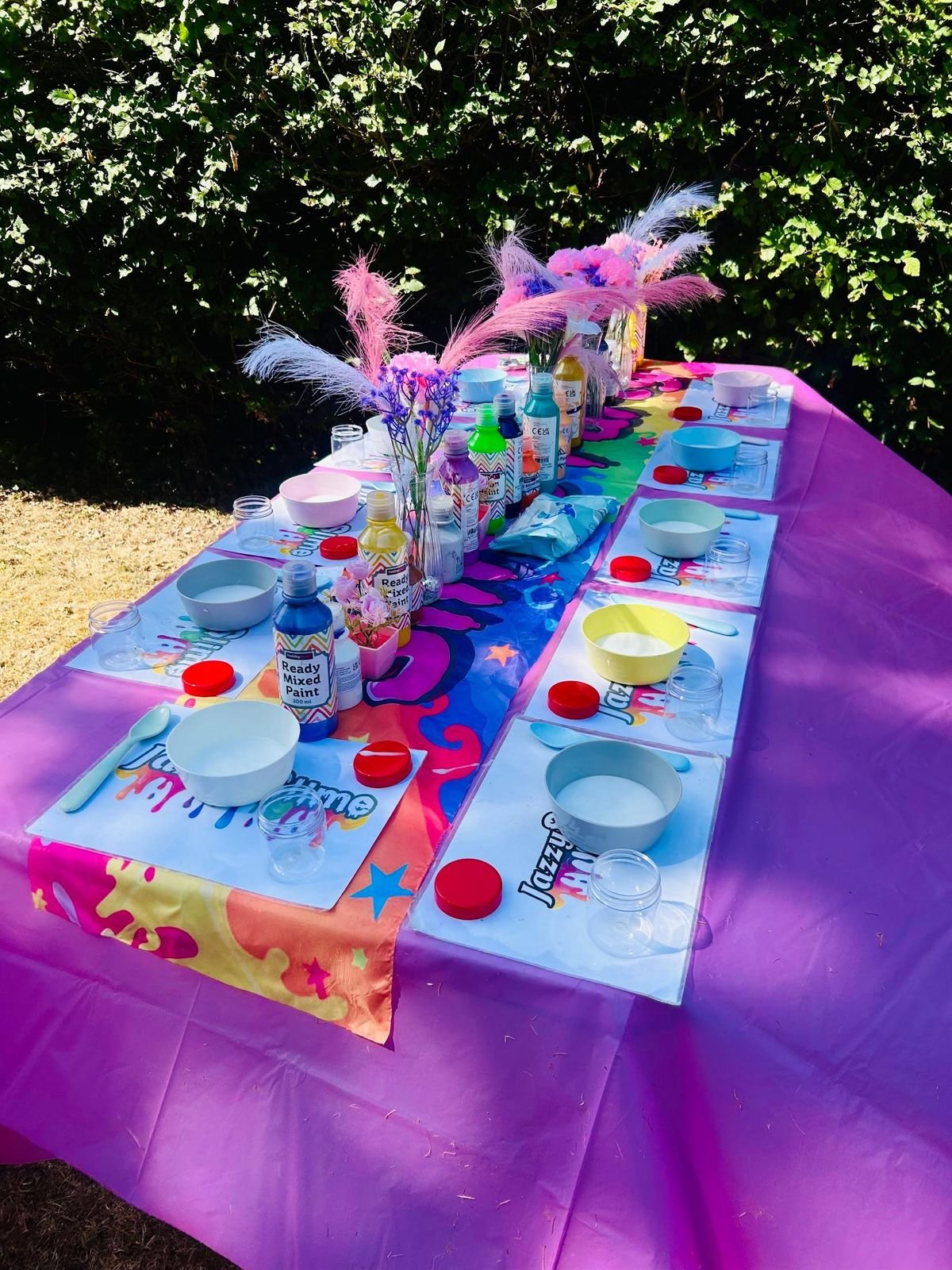 Free flow slime station table setup